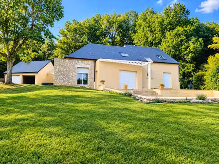 lissac   maison d'architecte de 1997 avec piscine sur 4000 m2 terrain