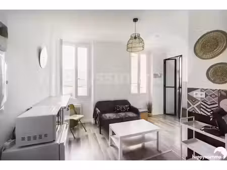 location meublée appartement 2 pièces 25 m² à toulon (83000)  560 €