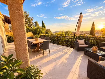 vente maison 5 pièces 110m2 toulon 83100 - 530000 € - surface privée