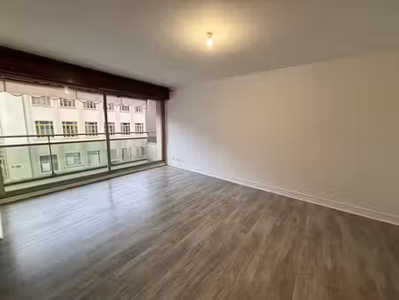 location appartement 3 pièces 91m2 pau 64000 - 900 € - surface privée