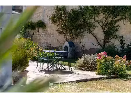 grande propriété sur un terrain arboré à saumur - 227 m2 - 450000 €