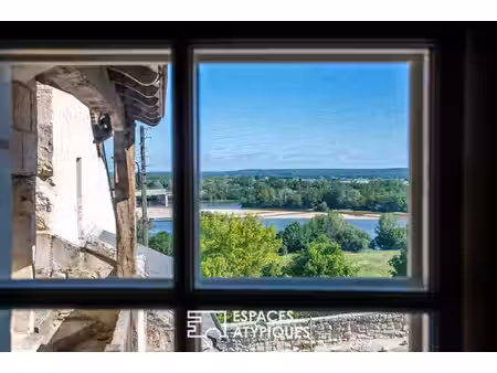 maison semi troglodyte avec jardin et vue loire à saumur - 90 m2 - 255000 €