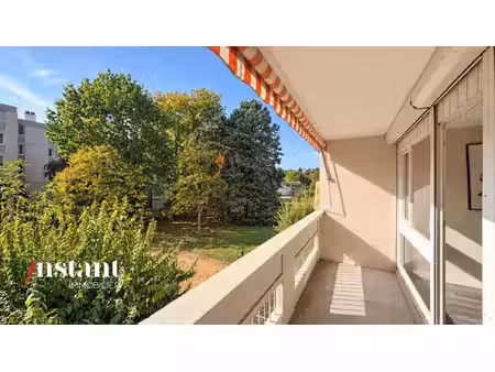 exclusivité - t3 avec balcon & parking - quai de saône