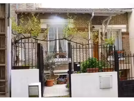 location maison 4 pièces 65 m² à clamart (92140)  1 650 €