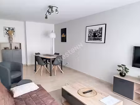 toulon le mourillon grand appartement t2 de 52 m² à deux pas des plages