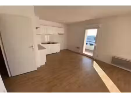 location - appartement 3 pièces 66 m