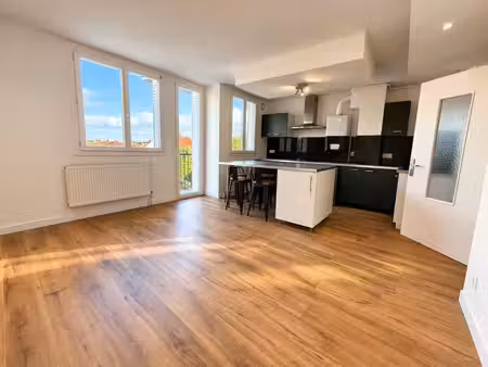 toulouse minimes | t4 de 70 m² entièrement rénové avec double balcon