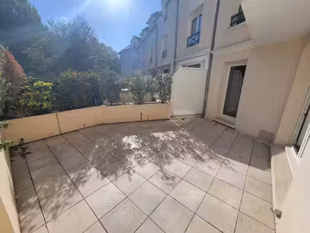 location appartement 3 pièces 58m² voisins le bretonneux 78960