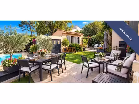 villa plus studio avec piscine secteur la casamance à aubagne