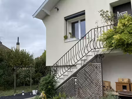 exclusivite charmante maison - 117 m2 habitables - terrain arbore de 720 m2 - sous-sol com