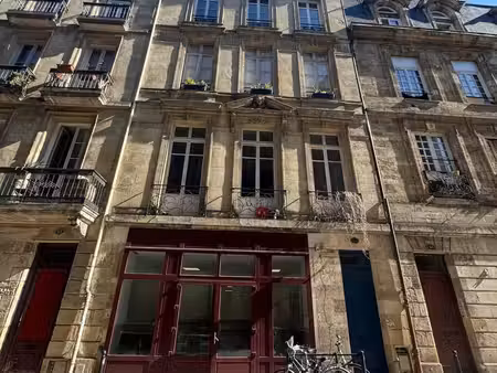 location local professionnel 346m²