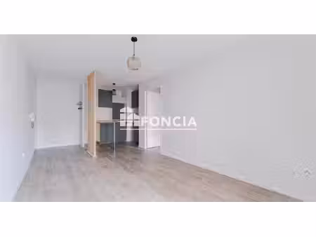 appartement t2 avec stationnement - tours nord