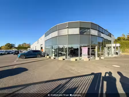 ? bâtiment commercial & d’activité 1 620 m² + 100 parkings — orléans sud ?