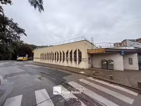 location commerce miribel 01700 372m²