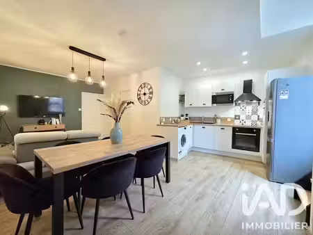 location meublée appartement 2 pièces 42 m² à nimes (30000)  680 €