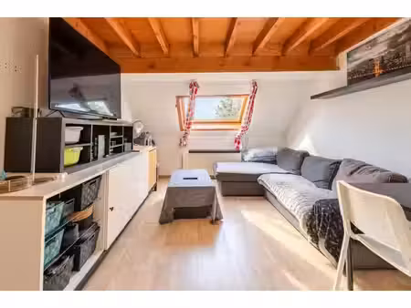 cureghem – appartement 1 ch. + combles aménagés