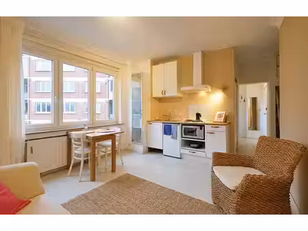 roi vainqueur / thieffry - appartement 1 ch de ± 41 m2