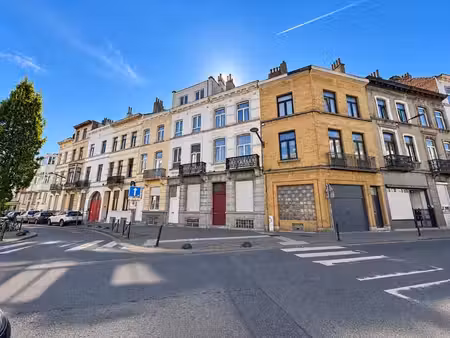 maison à rénover de ±185 m² – jardin & fort potentiel