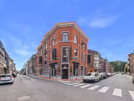 commerces et 3 appartements