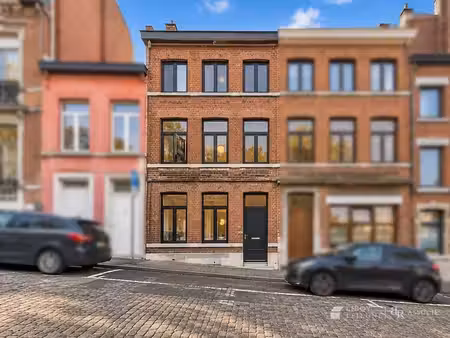 maison de ville 3ch avec terrasse et grand jardin