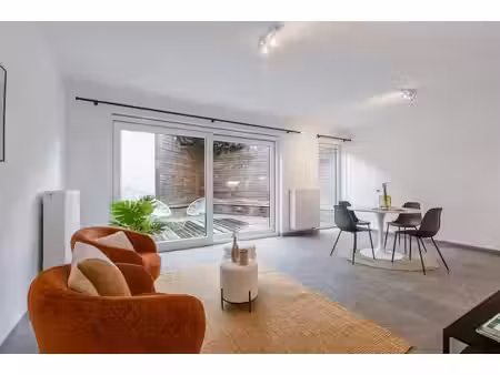 appartement moderne au rez-de-chaussée avec 2 chambres et gr