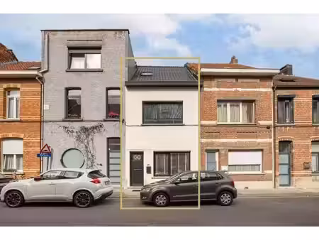 instapklare  energiezuinige gezinswoning met tuin en terras op een gunstige locatie in sin
