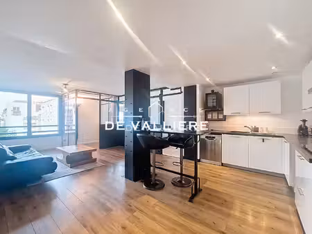 suresnes place du moutier 2/3 pièces meublé esprit loft de 58 m²  dernier étage  parking