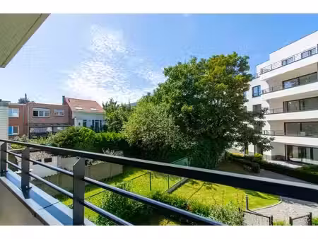 lumineux - appartement avec belle terrasse (prox otan)