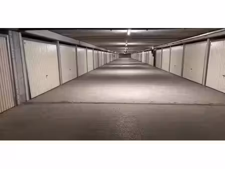 garage à louer à oostduinkerke pour € 1.500
