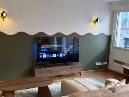 location meublée appartement 2 pièces 50 m² à lille (59000)  1 200 €