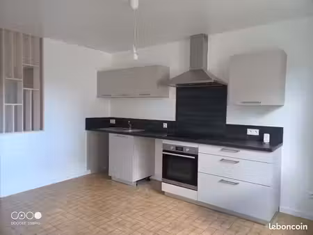appartement t2  quartier thébaïde