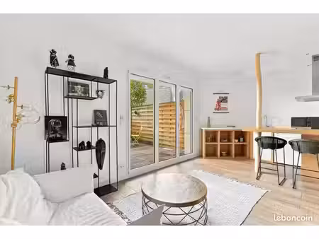 studio 1 pièce 27 m²