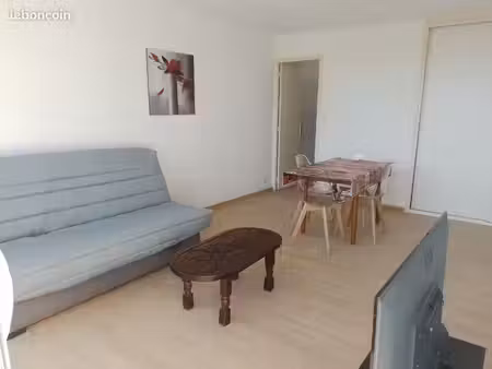t2 meublé à l'année grau d agde avec parking