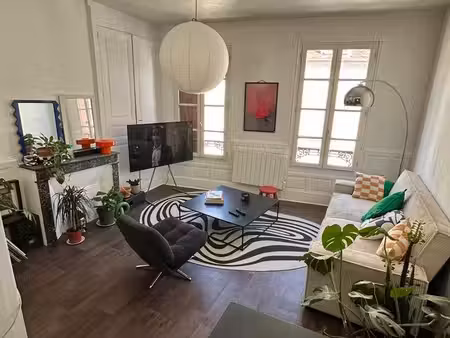bel appartement 50m2 quartier théâtre