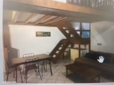 64 m2 près terreaux libre au calme