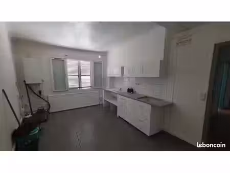 f4 rénové 94 m² – centre montereau – 3 chambres + garage