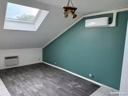 studio à 150 mètres de la gare de sedan