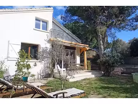 maison meublée climatisée jardin arboré - six-fours-les-plages direction le brusc