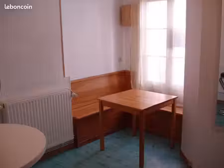 studio arras face lycée robespierre