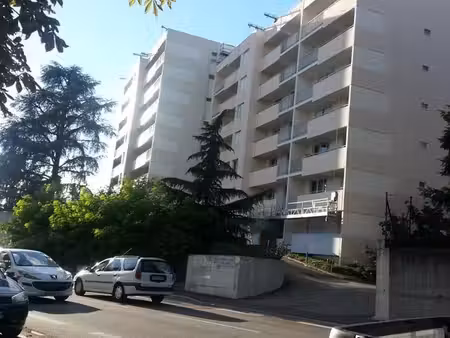 grand t 2 proche tassin