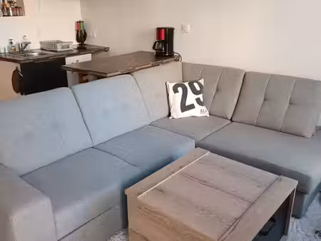 t2 meublé de 38 m² en hypercentre de vannes  3e étage avec ascenseur