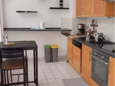 rénové: 3 pieces meublés en centre ville