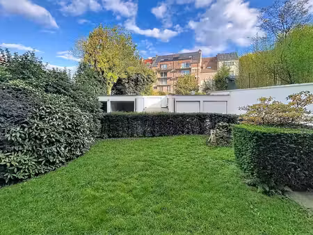 appartement 1 chambre au rez-de-chaussée avec jardin