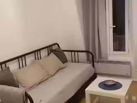 location meublée appartement 1 pièce 19 m² à paris 10ème (75010)  1 078 €