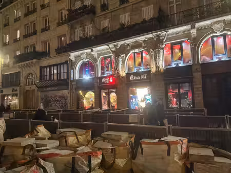 licence iv et extraction emplacement no1 17 rue des halles 