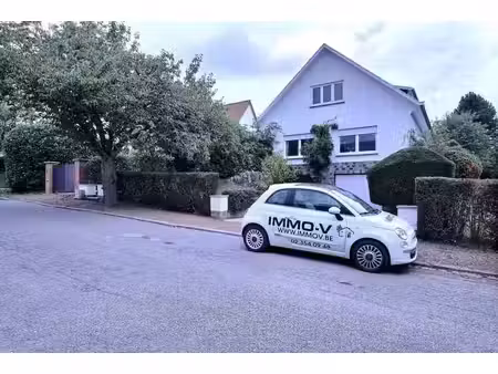 villa classique à proximité du centre