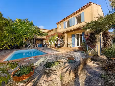carqueiranne - maison t5 de 124 m2 - aperçu mer - piscine - jar