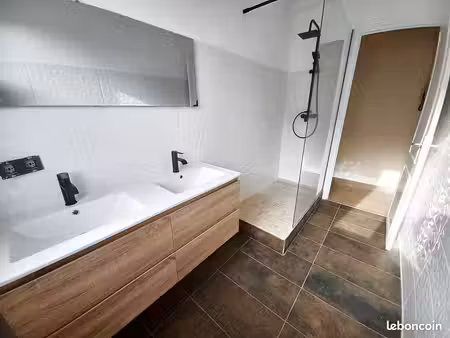 appartement 3 pièces 84 m²