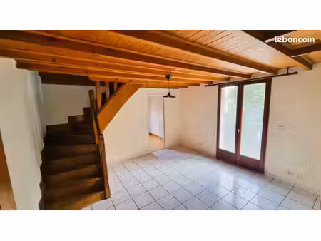 t4 duplex petite tronche+garage+balcon+interphone dans maison