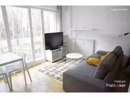 studio 1 pièce 28 m²